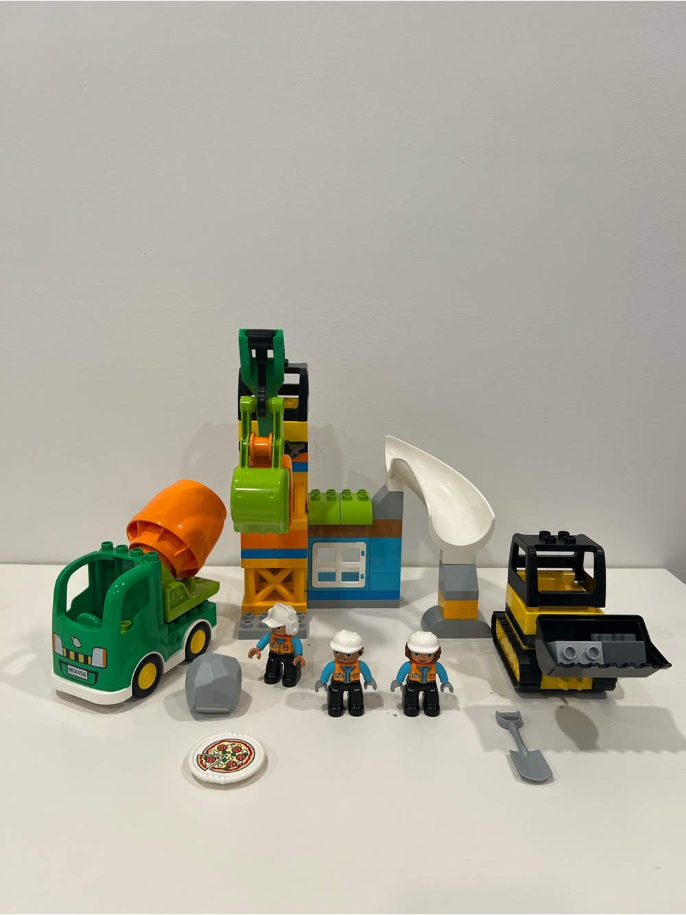 LEGO DUPLO 10990 Construction Site Lot Vehicles & Worker Figures